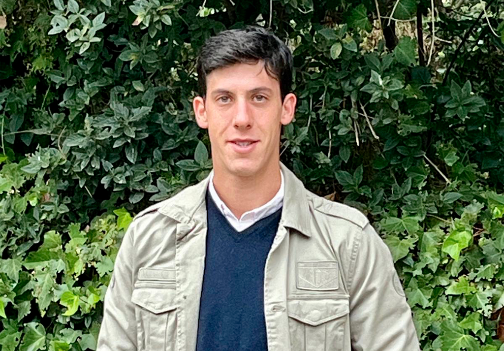 La Asociación Cultural Peña Taurina de Alcobendas ha entregado al matador Diego García el premio «La Menina del Toreo» por su destacado «Quite Artístico» durante la feria de San Sebastián de los Reyes