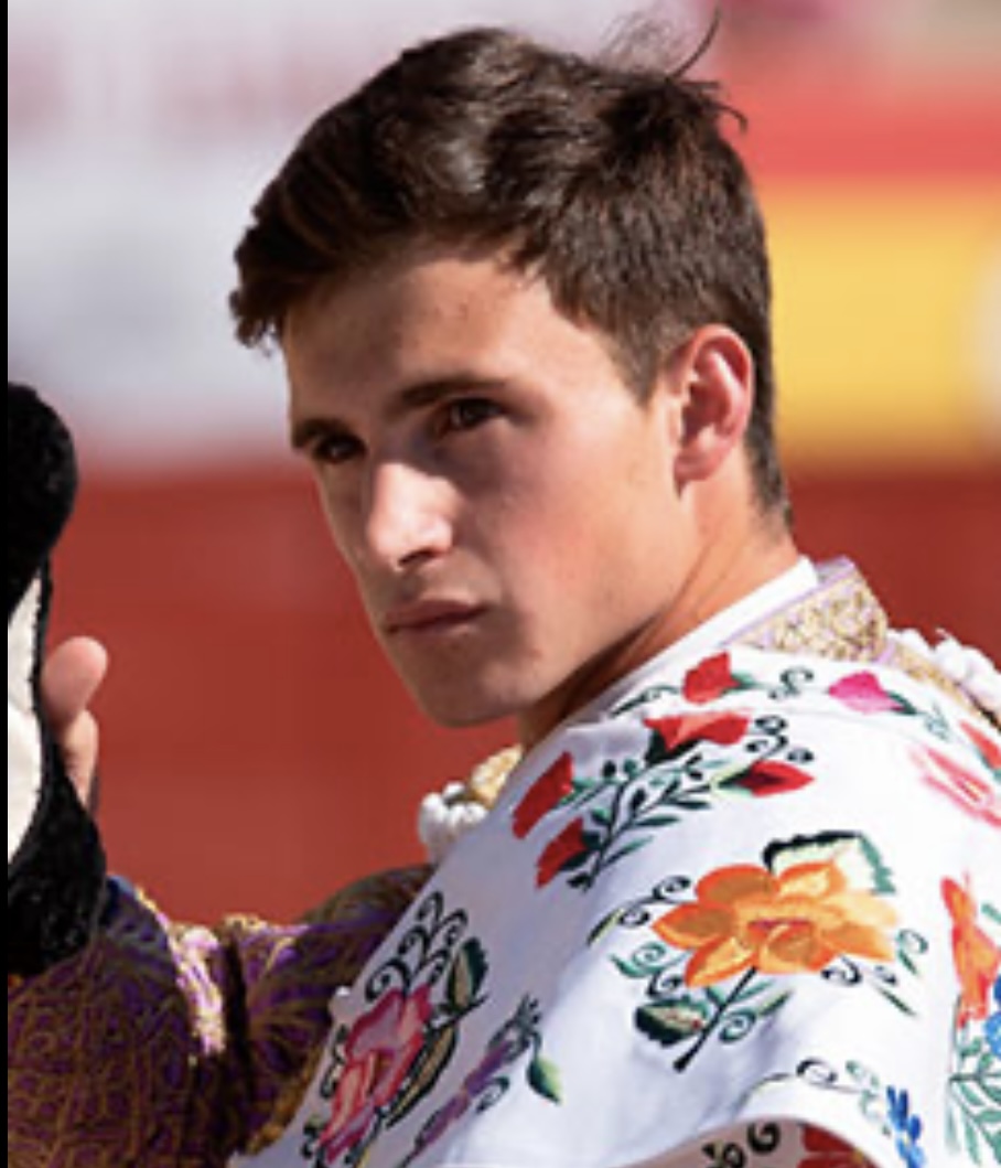 Esta será la segunda temporada de Sergio Rodríguez como matador de toros, y la ilusión compartida entre él y sus nuevos apoderados está por las nubes