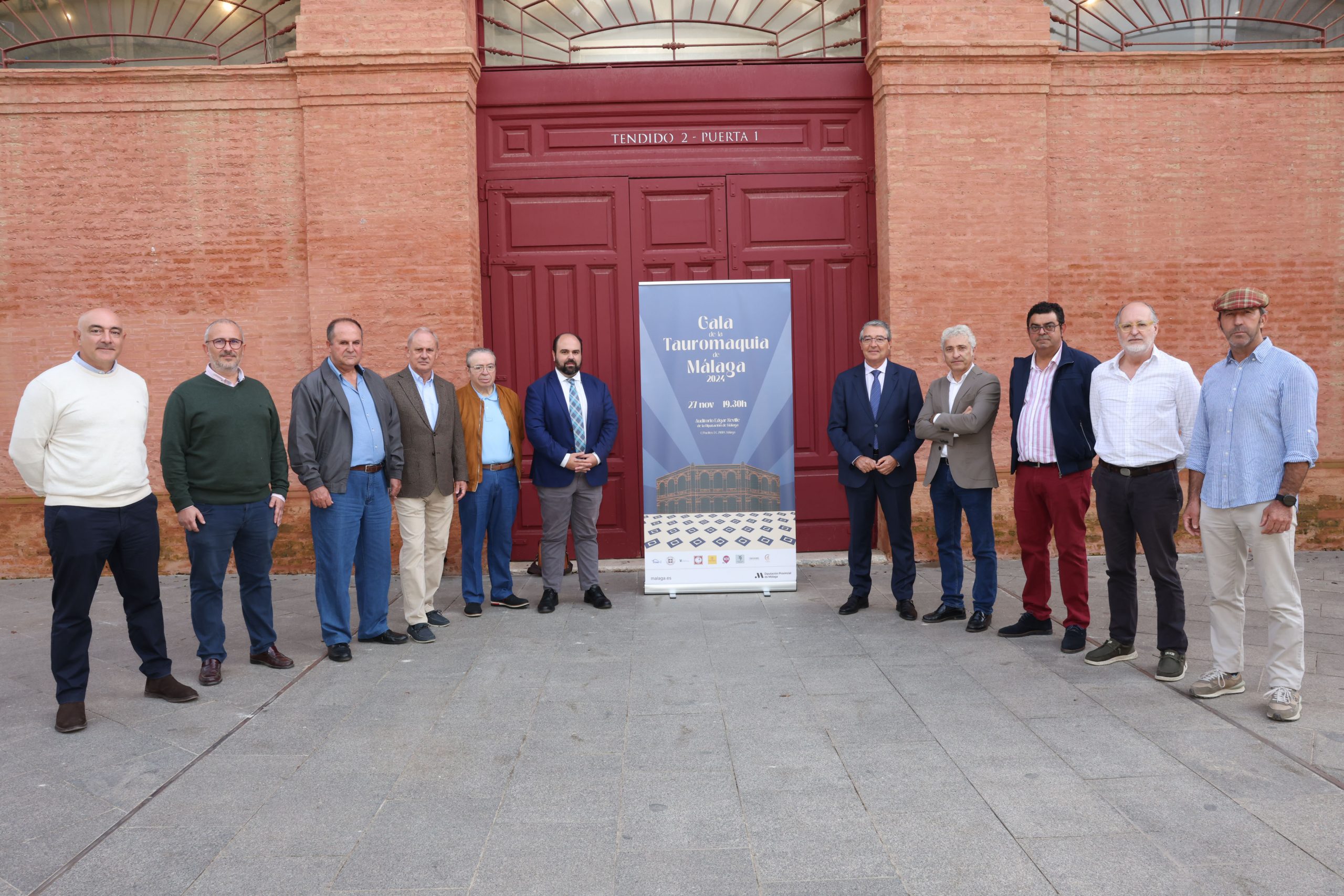 Este año se incorpora un reconocimiento a la trayectoria profesional y artística de un torero vinculado especialmente con Málaga, con el que se rinde homenaje a José Miguel Arroyo ‘Joselito’