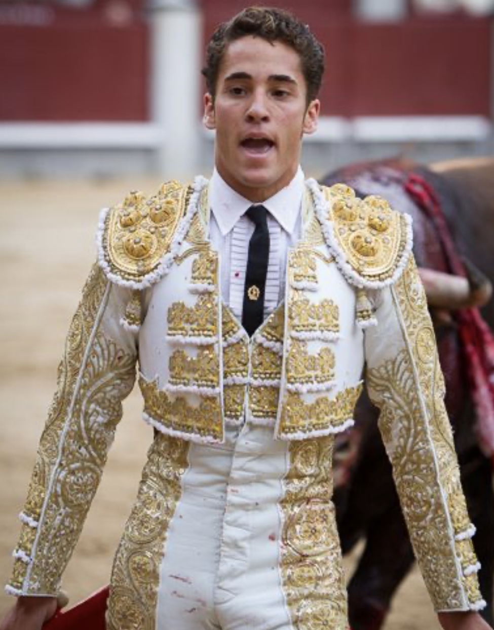 El matador de toros Posada de Maravillas afrontará su décimo año de alternativa con nuevos apoderados