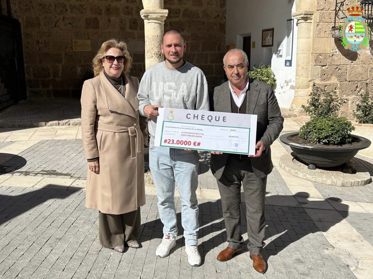 Villaseca de la Sagra entrega el cheque con la recaudación del festival taurino solidario