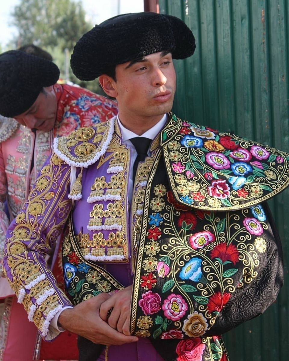 Lora del Río acoge el debut con picadores de Manuel Casado