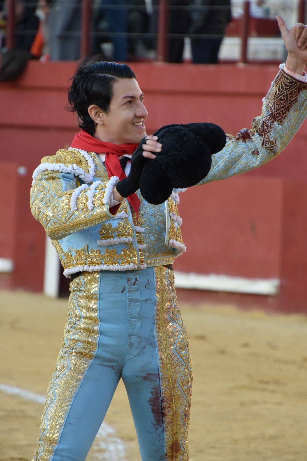 Garzón y Burdiel cortan una oreja por coleta en Torres de la Alameda