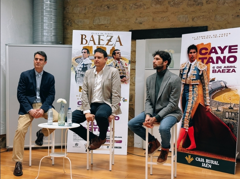 Cayetano llena en Baeza en un multitudinario acto con aficionados y medios de comunicación