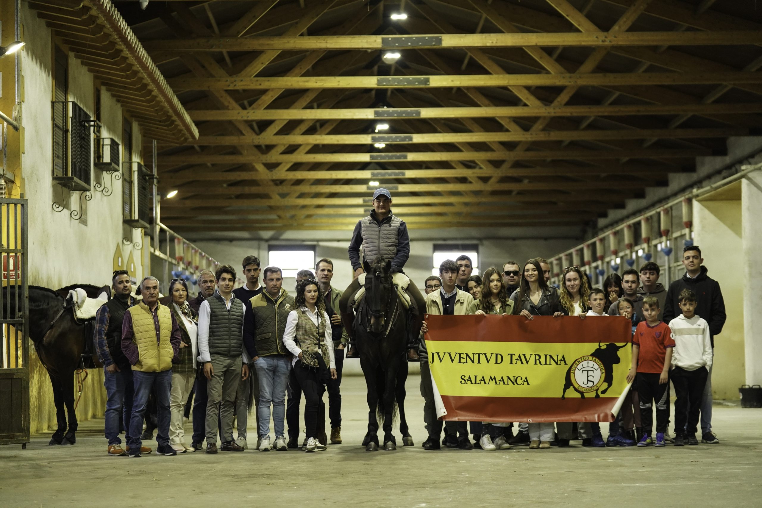 Sergio Pérez de Gregorio y Juventud Taurina de Salamanca, exitoso encuentro para acercar el rejoneo