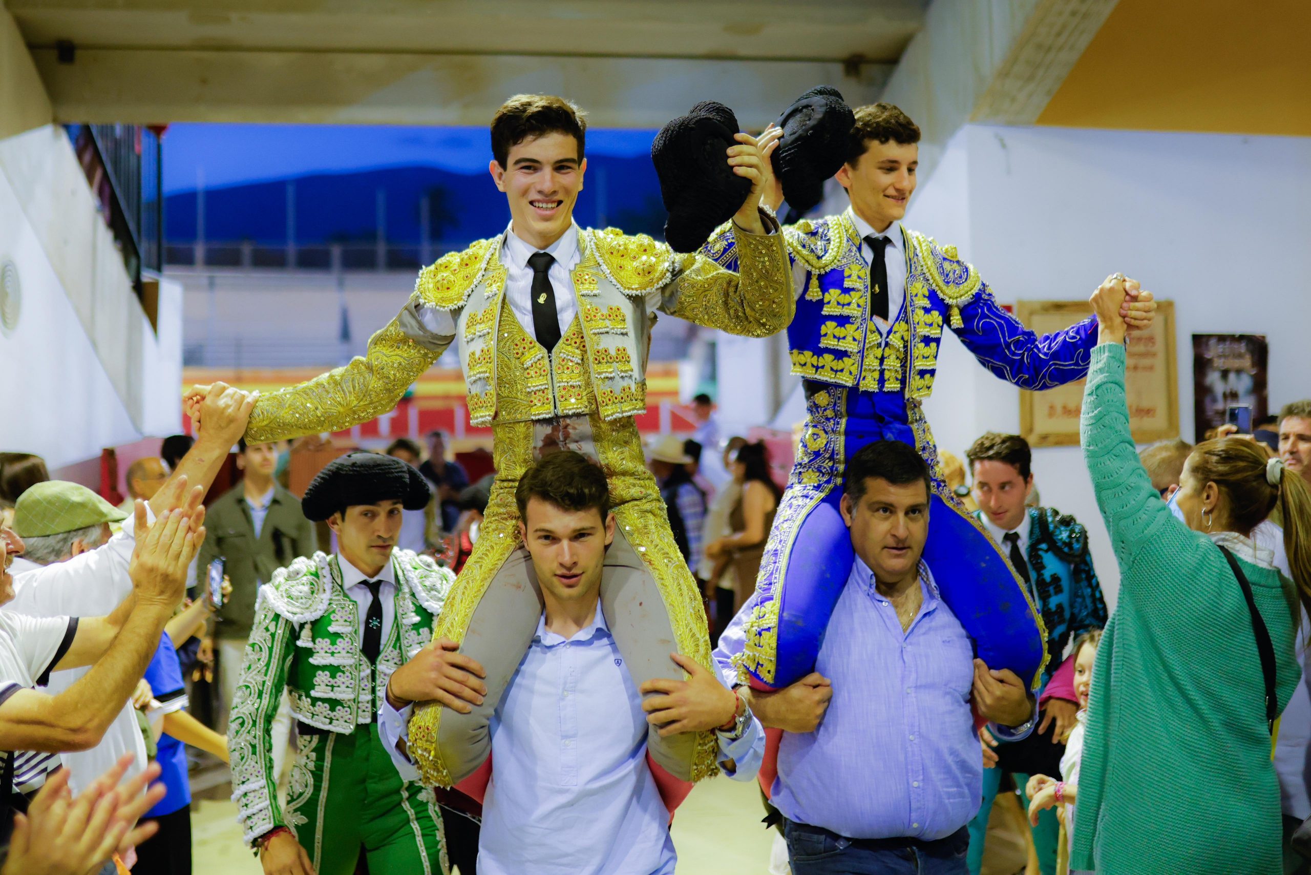 Cid de María y Carlos Tirado, a hombros en la semifinal del Circuito de Andalucía