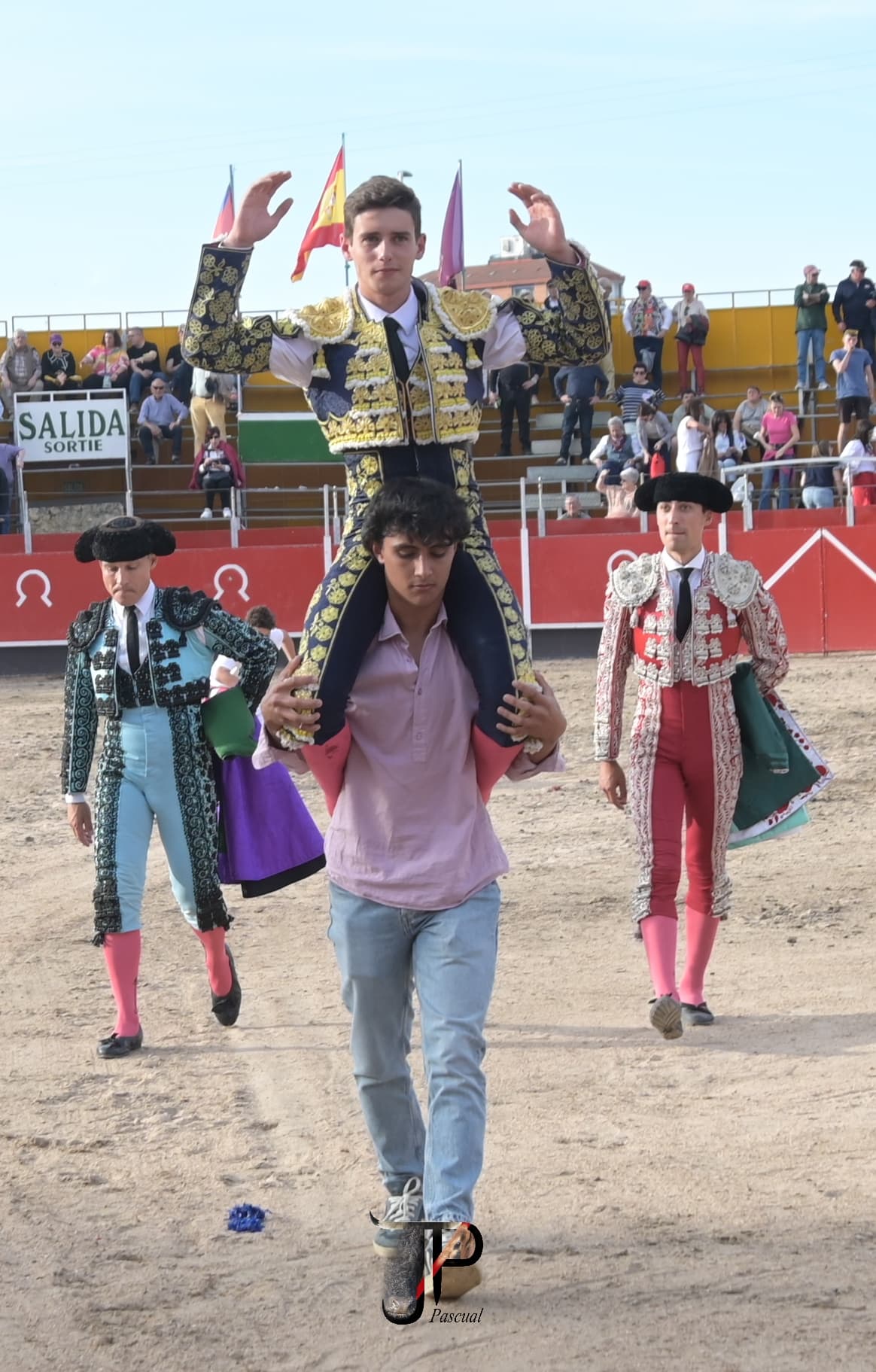 Javier Cuartero Triunfa con rotundidad en la Novillada de Medina de Pomar