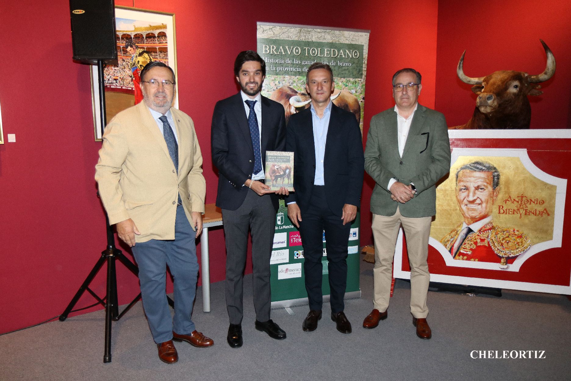 Gran éxito en la presentación del libro “Bravo Toledano. Historia de las ganaderías de bravo en la provincia de Toledo” en la plaza de toros de Las Ventas