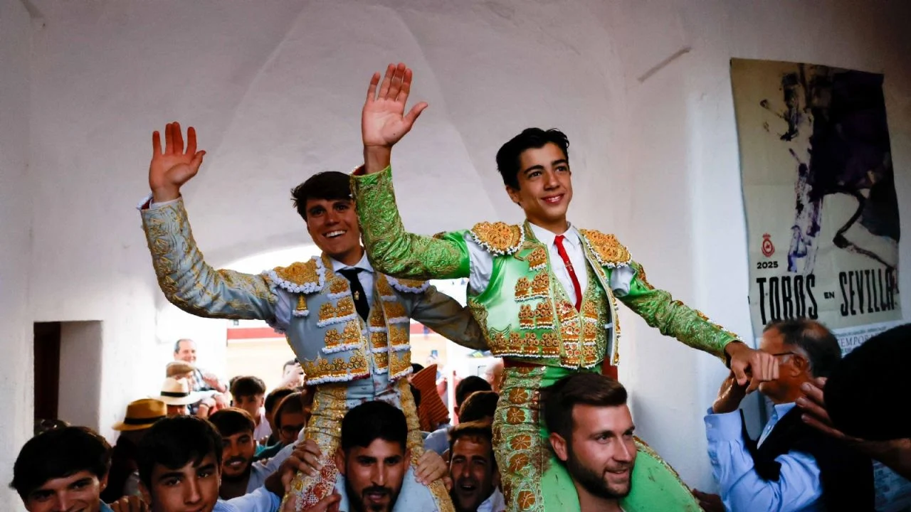 Marco Pérez y Guillermo Luna se reparten siete orejas en Aracena