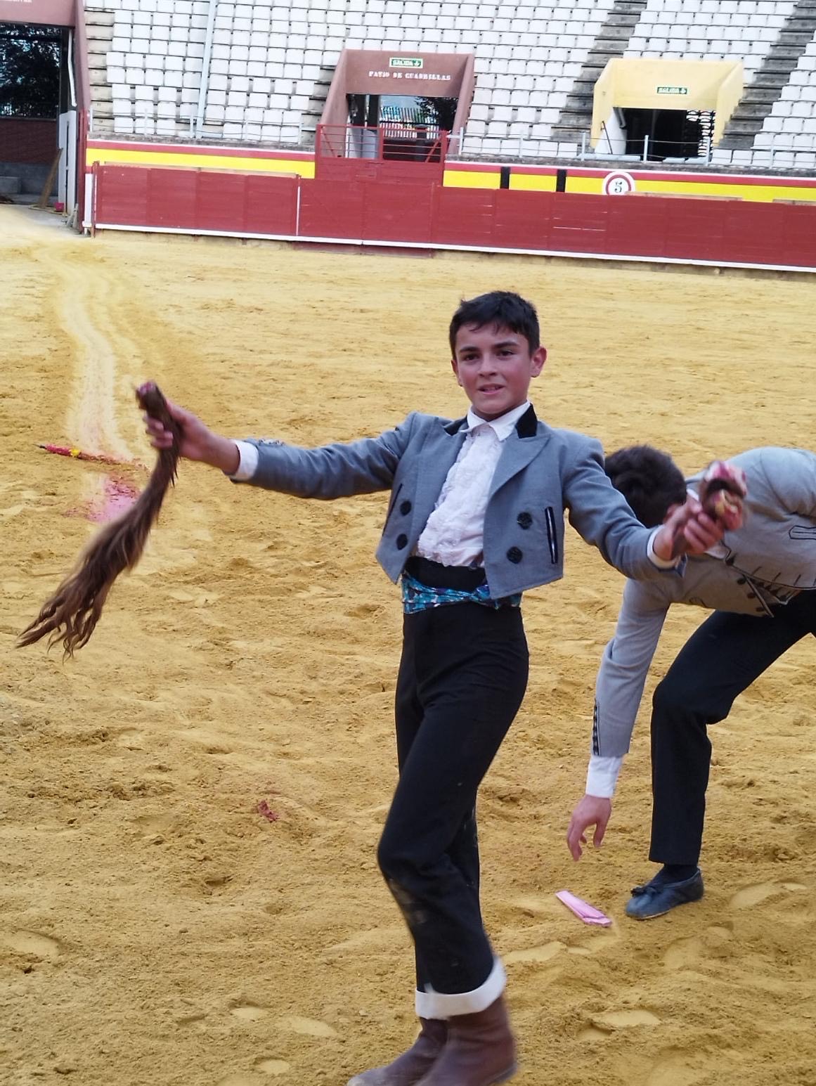 Izan Alonso, dos orejas y rabo en Palencia: firme paso de un joven con gran proyección