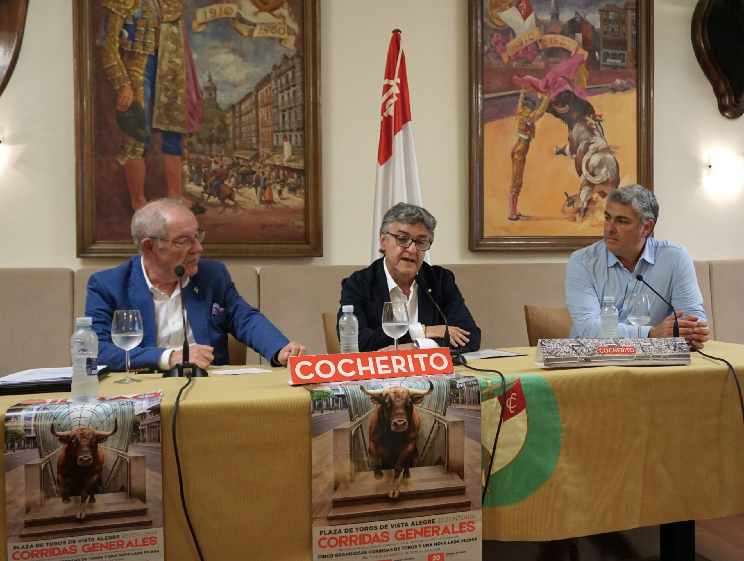 Tensión y desencanto en el Club Cocherito ante la presentación de los carteles de Bilbao
