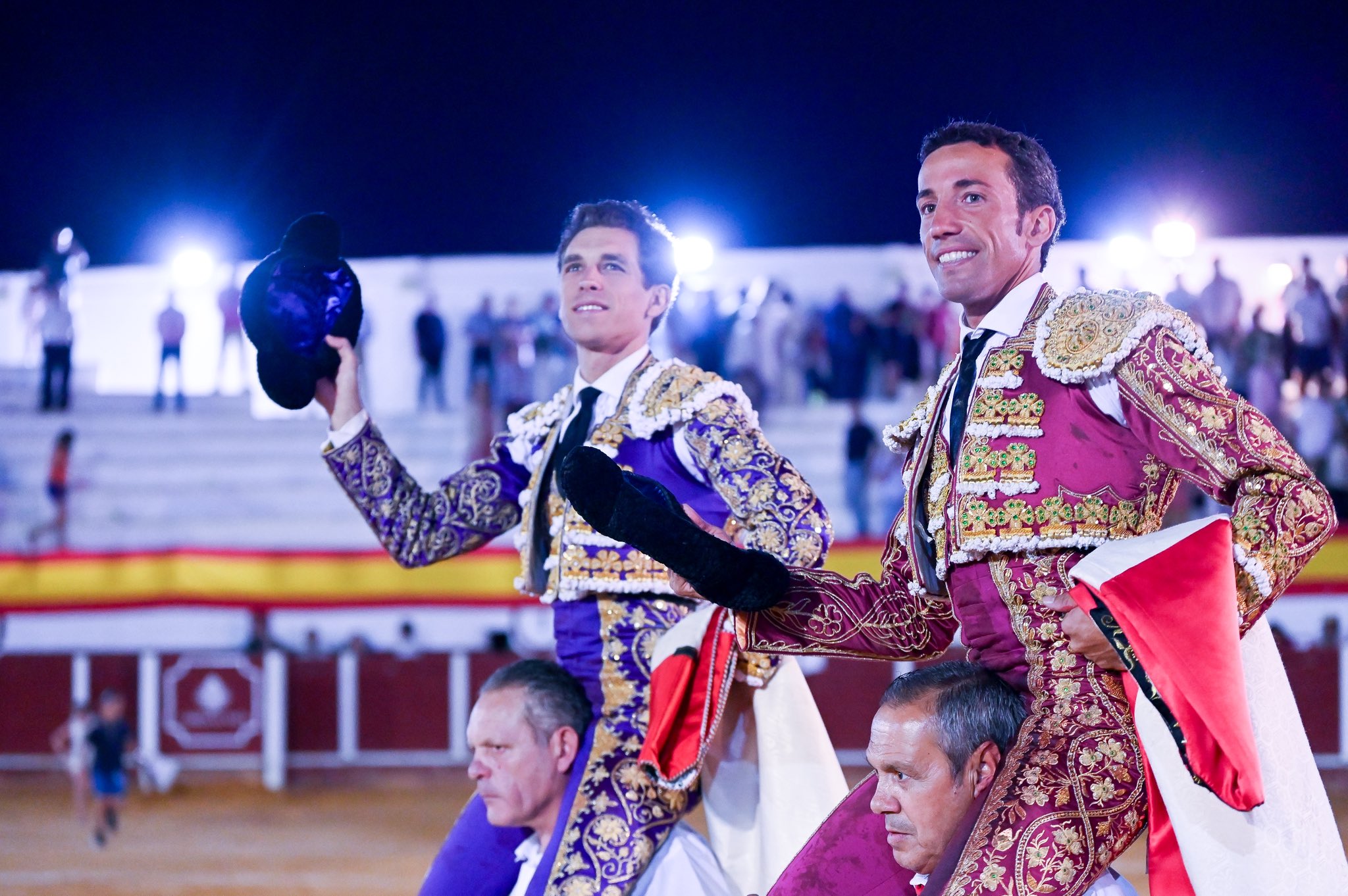 Garrido, Marín y De Miranda abren la puerta grande en una tarde de compromiso y toreo puro en Cabeza la Vaca
