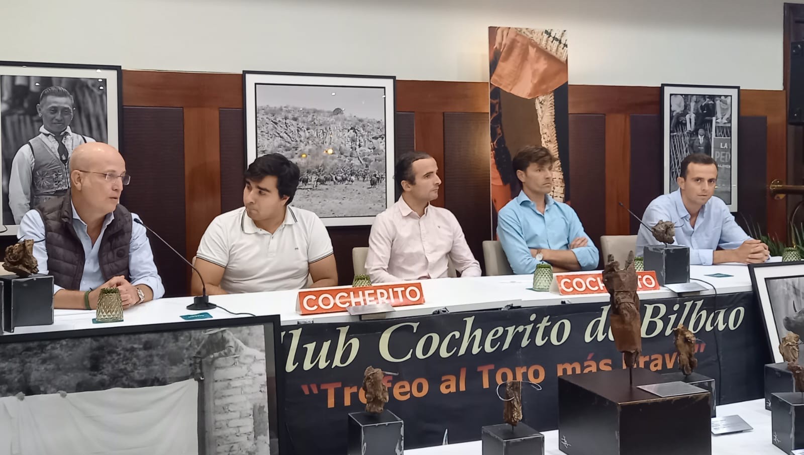 El Club Cocherito de Bilbao inicia sus coloquios taurinos en torno a las Corridas Generales