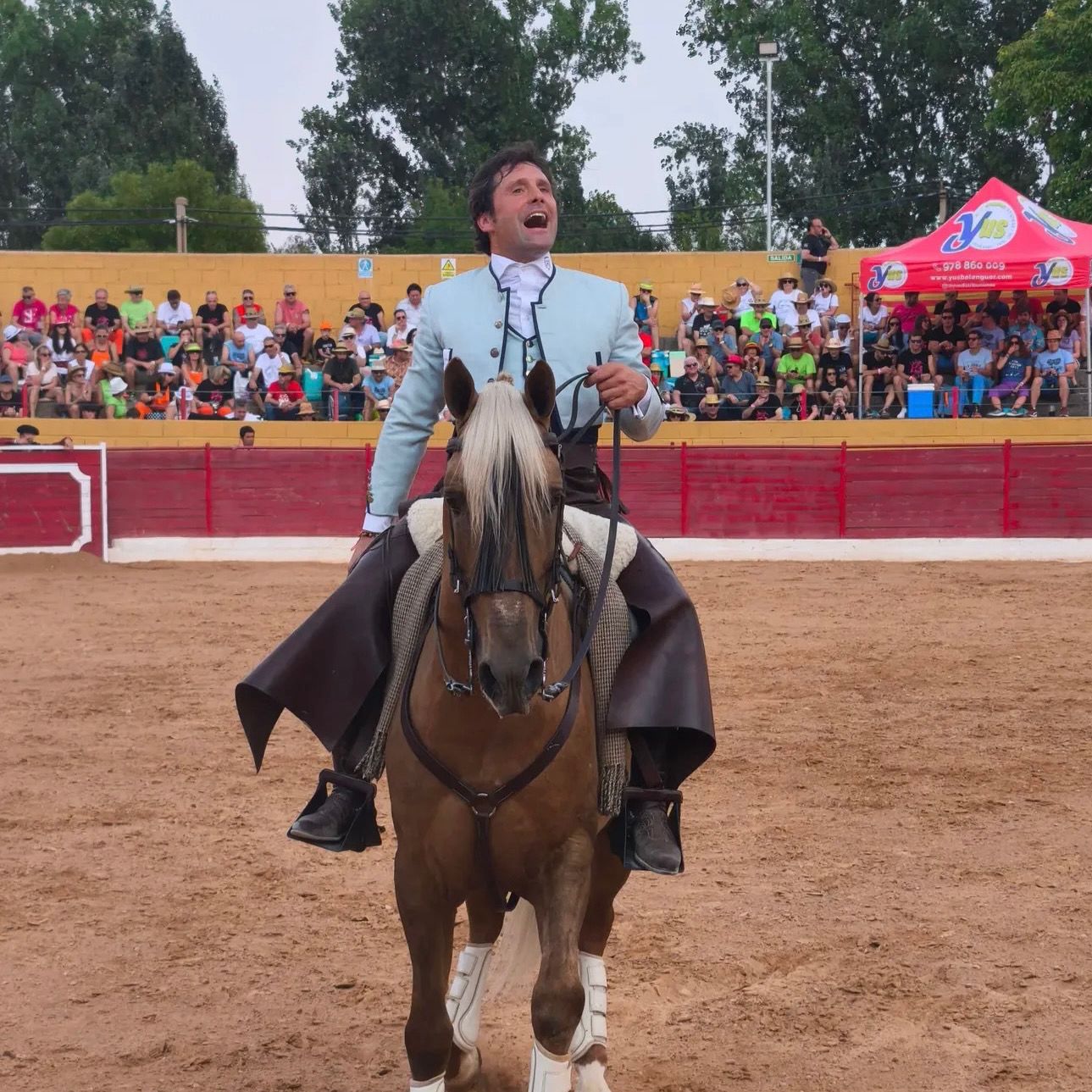Resumen taurino: resultados de corridas, novilladas, rejones, mixtos y festivales