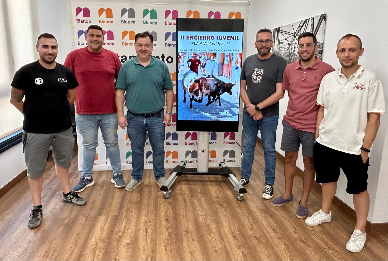 La Peña Manolete celebra el II Encierro Juvenil de Blanca