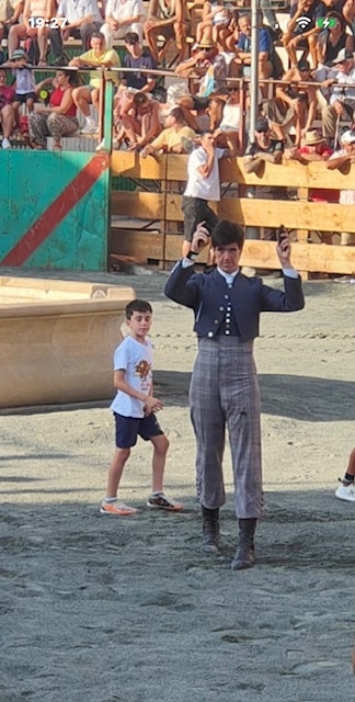 Esaú Fernández y Uceda Vargas a hombros en Calahorra