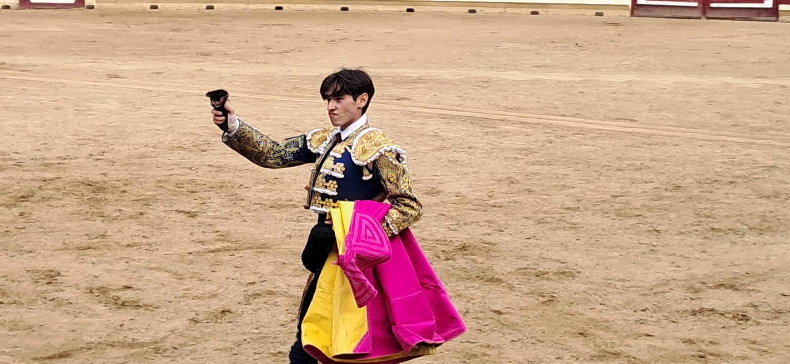 Triunfo para Hugo Casado y percance para Alejandro Chavarri en Tafalla