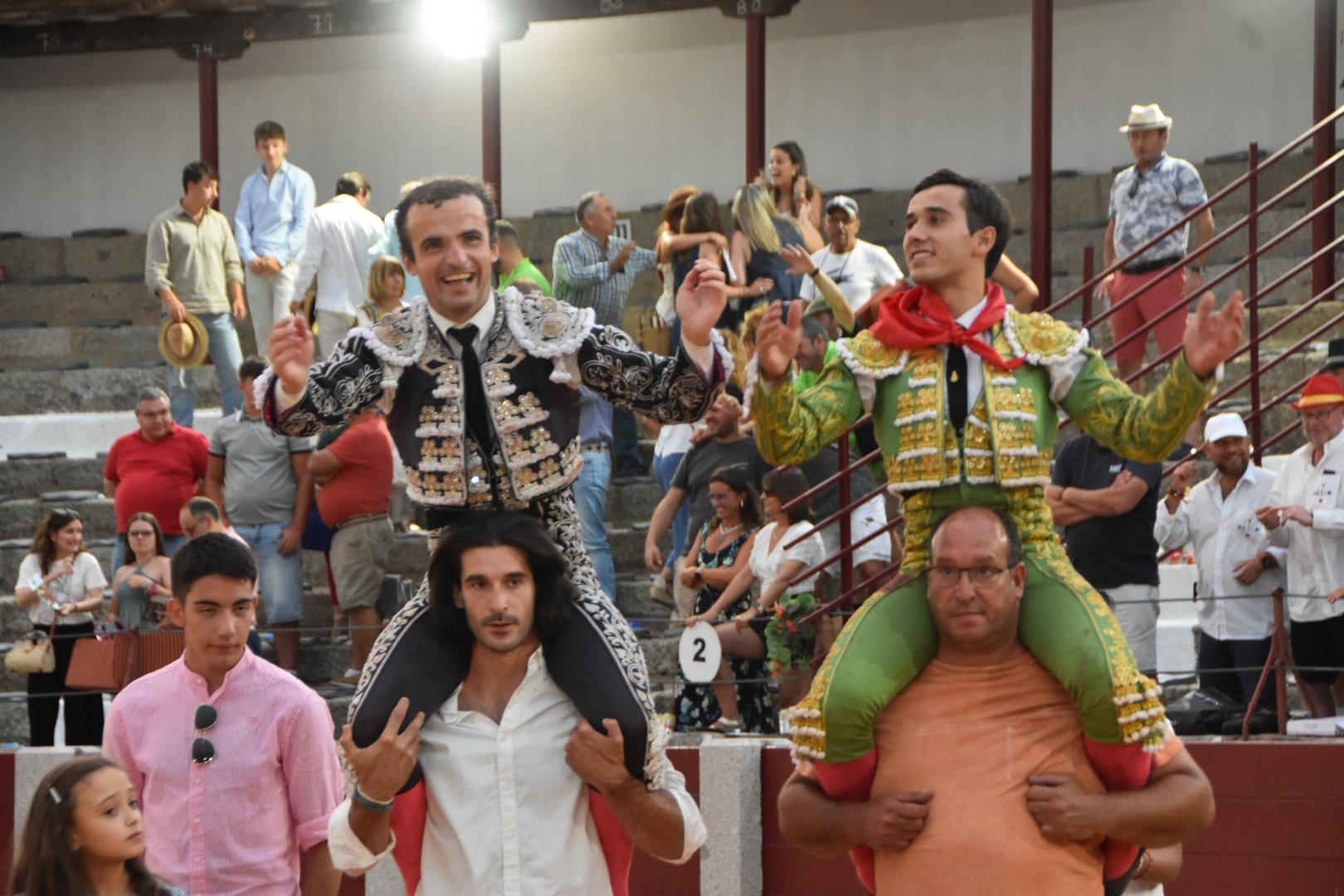 Despedida de Javier Castaño en Guijuelo con puerta grande para Damián Castaño e Ismael Martín