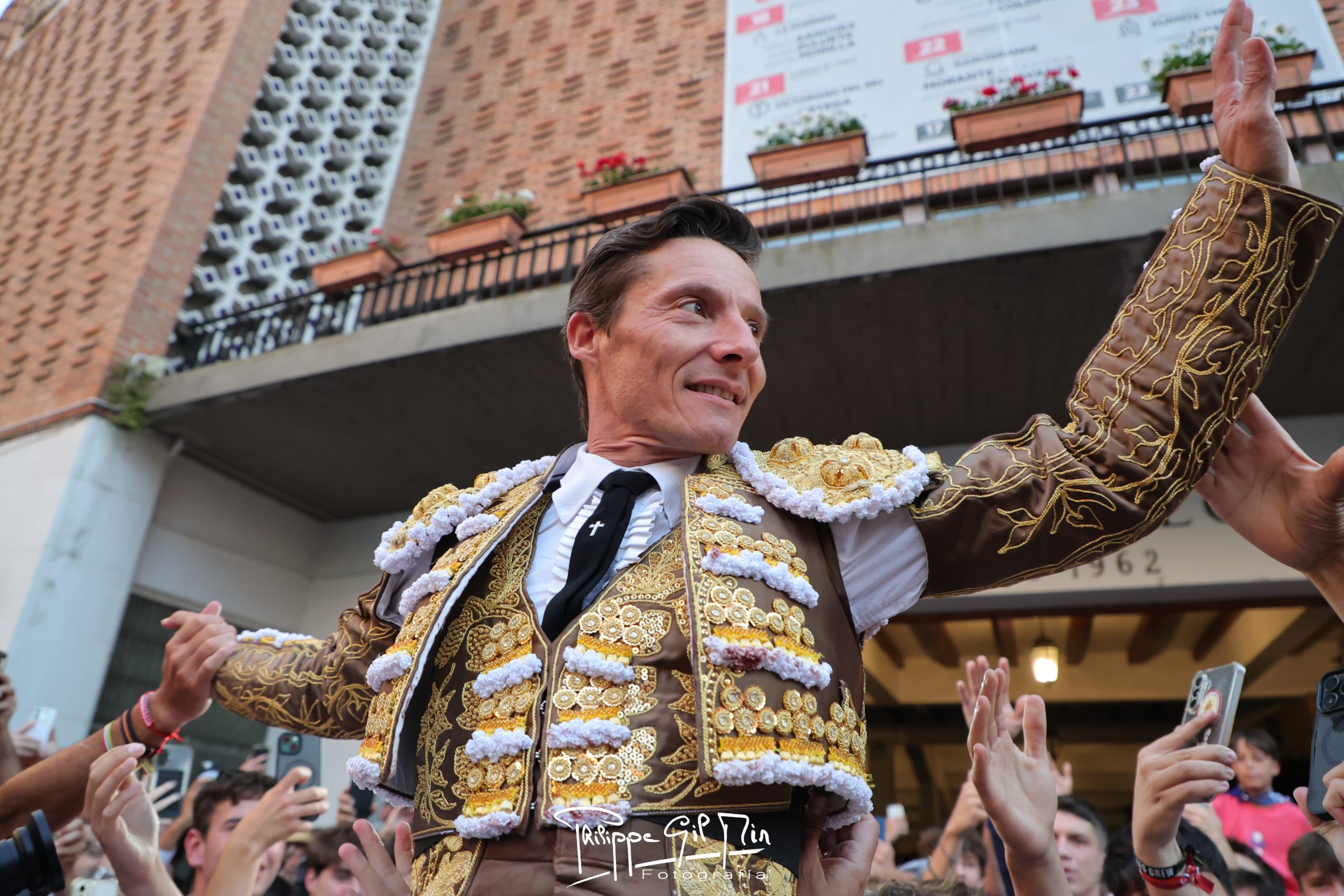 Diego Urdiales conmueve a Bilbao con la obra de arte de la feria