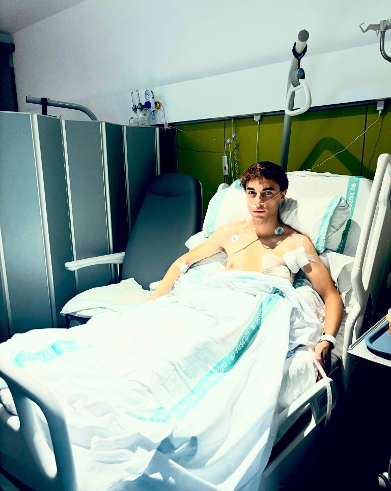 Tomás González sigue hospitalizado con respiración asistida