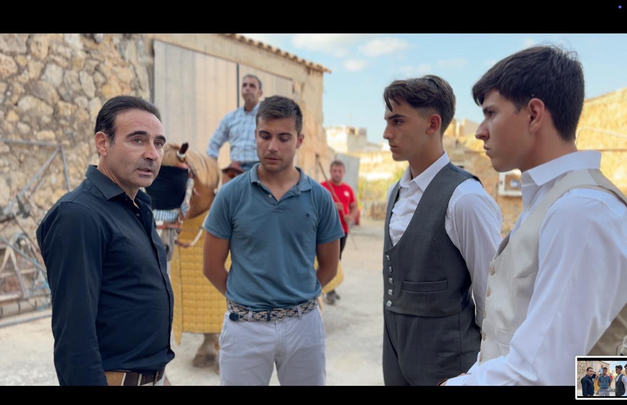 Ponce vuelve a torear y apadrina "Mallorca busca un torero"