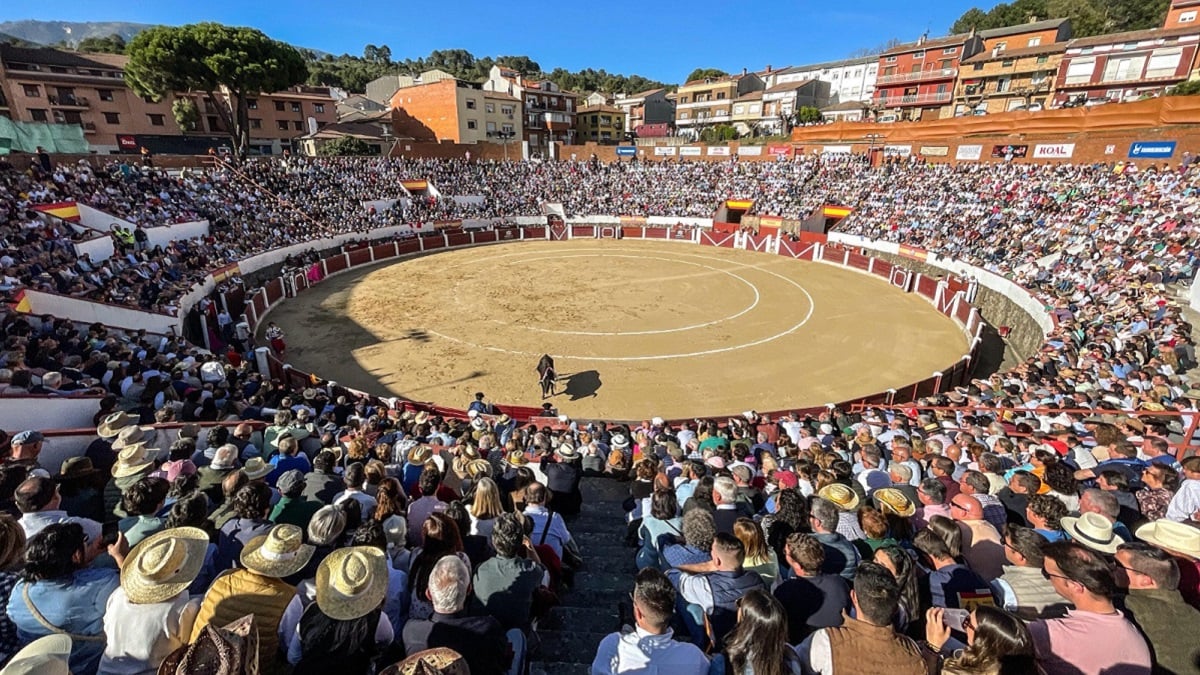 El Puerto de San Lorenzo lidiará en la reaparición de César Jiménez en Arenas de San Pedro