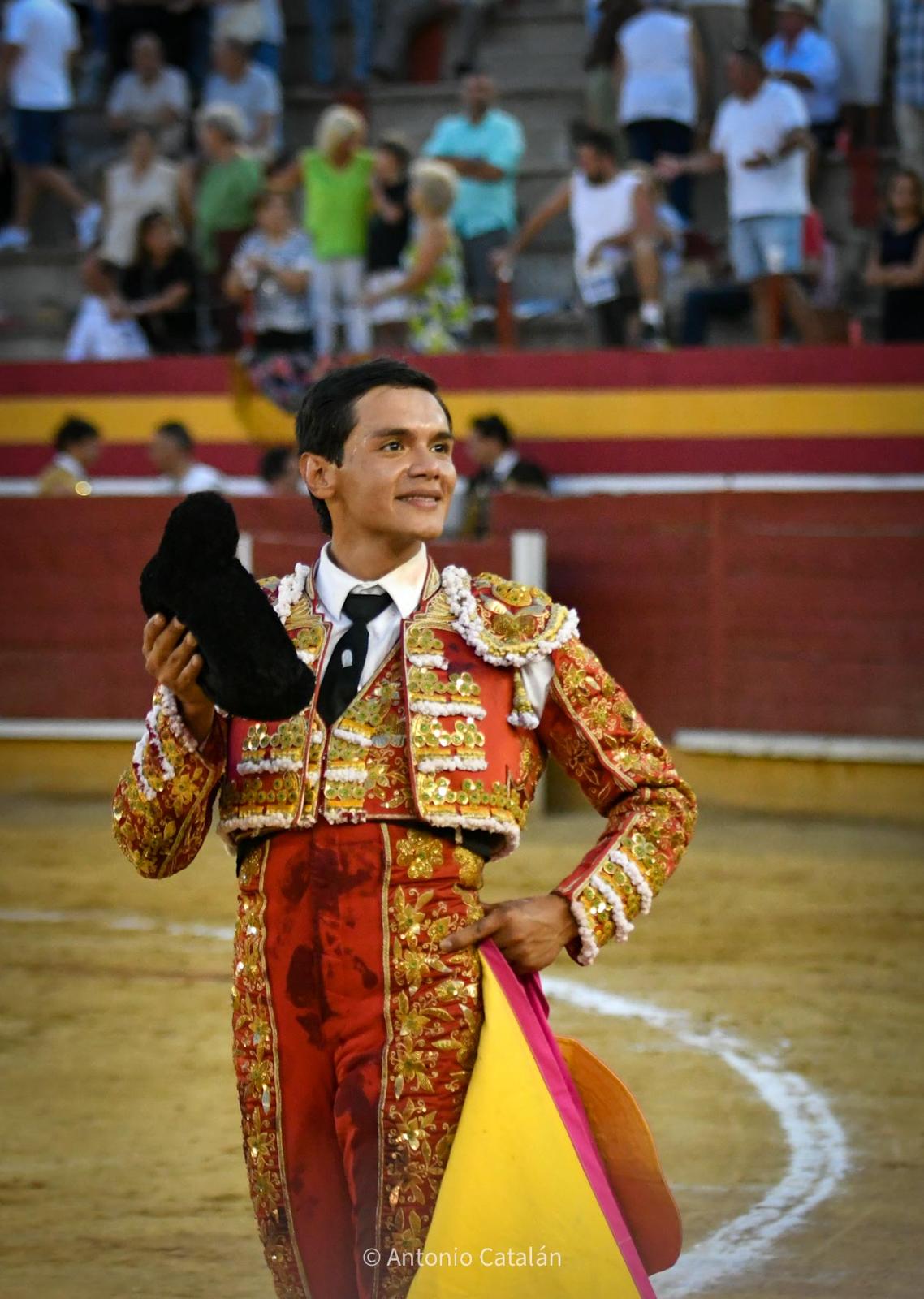 Pedro Luis se erige protagonista en El Álamo en una tarde marcada por la cogida de Bruno Aloi
