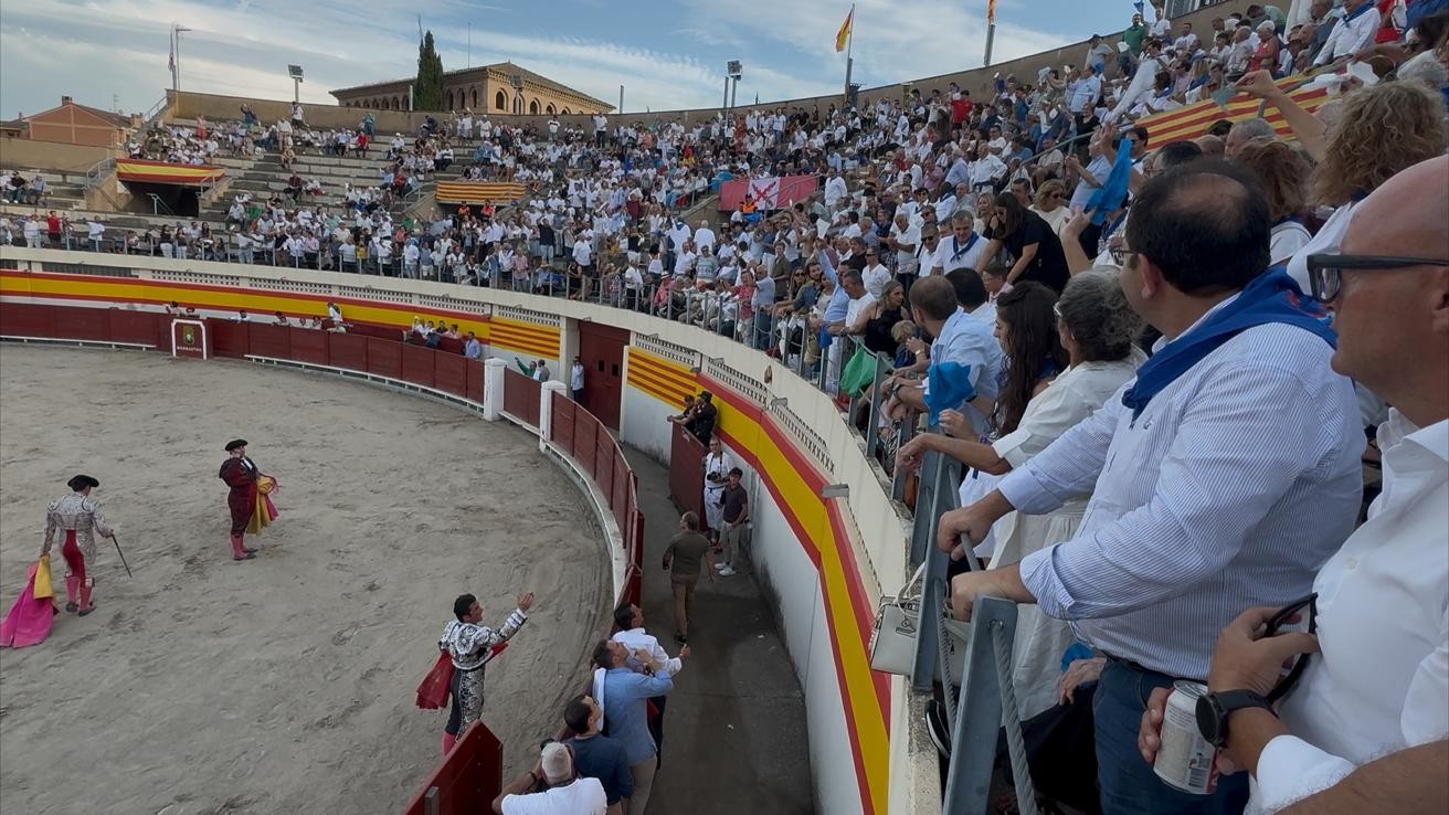 Orejas repartidas y entrega en Barbastro: toreo firme de Imanol Sánchez y el empuje de Jairo Miguel