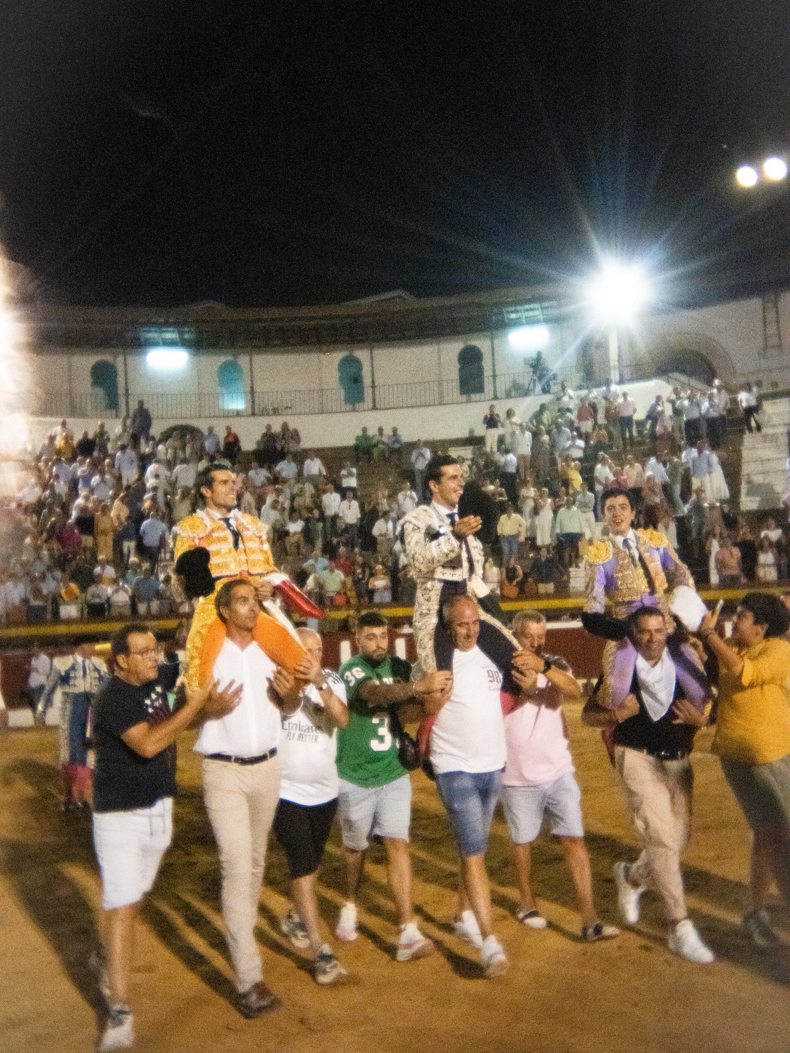 Triunfo de ilusión en Andújar: Talavante, De Justo y Marco Pérez brillan ante los “toros del frío”