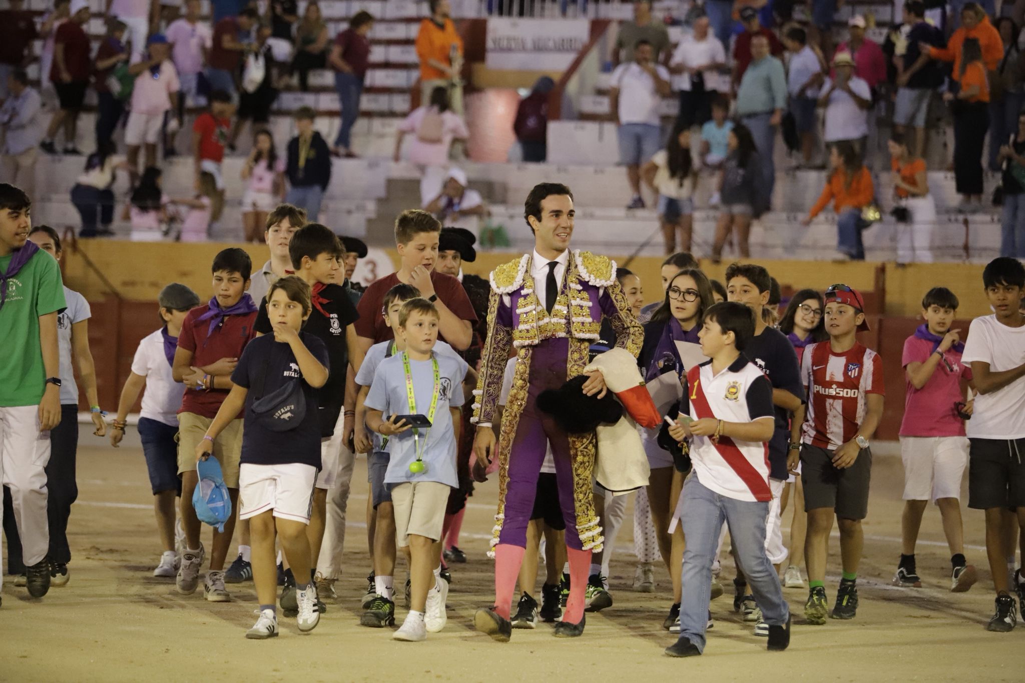 Tomás Rufo cierra la Feria de Guadalajara con dos orejas y la bronca al palco