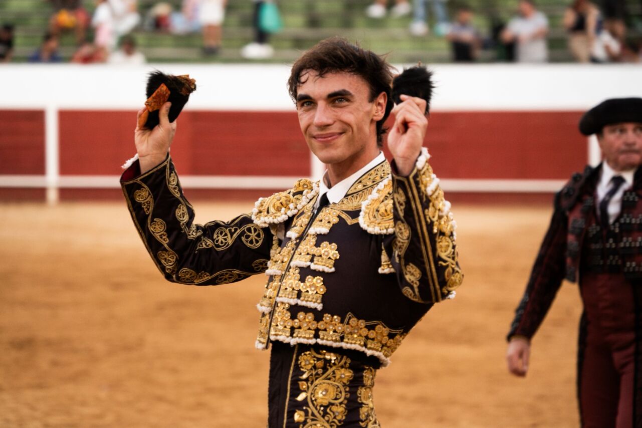 Gran tarde de Manuel Escribano en Piedrabuena y faenas destacadas en los festivales y novilladas