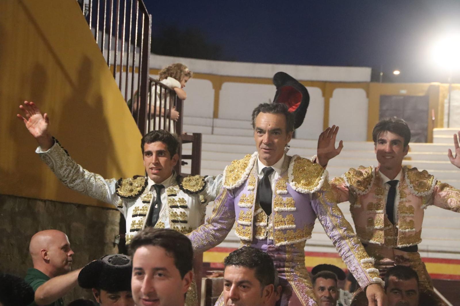 El Melli indultó a “Bandolero” en una tarde triunfal en Villacarrillo