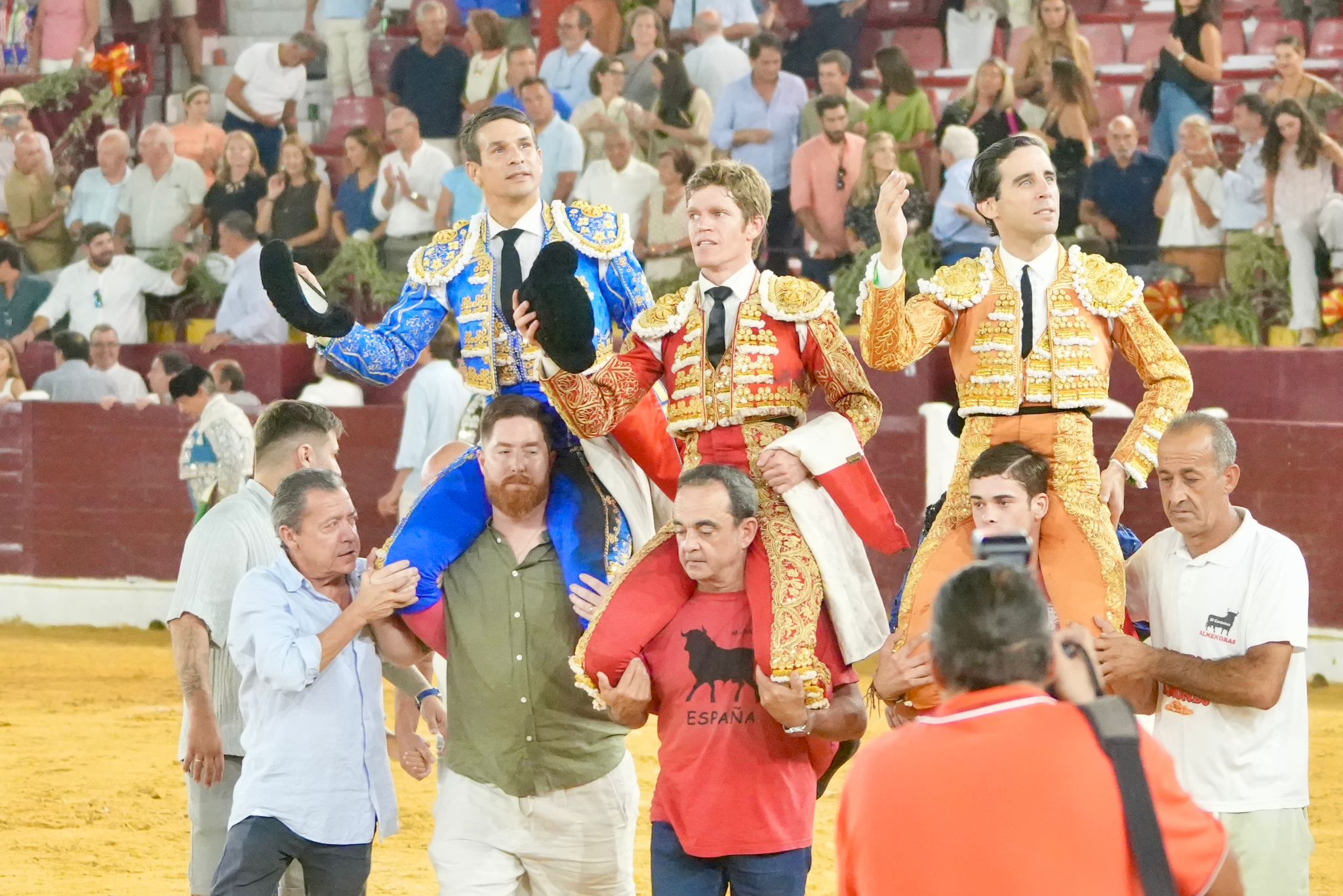 Juan Ortega esboza la mejor de sus obras ante una enclasada corrida de Daniel Ruiz