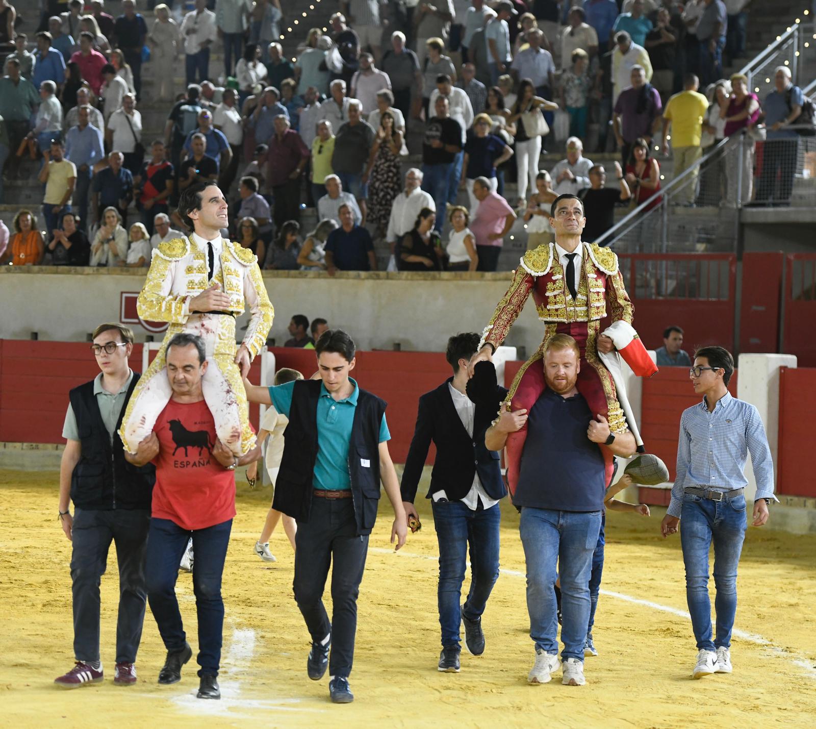 Paco Ureña, gran triunfador con cuatro orejas y Puerta Grande en Lorca