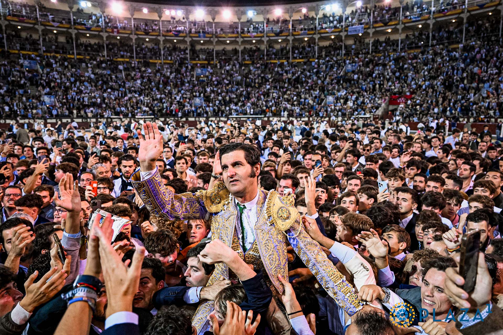 Día histórico: Morante y Robleño se cortan la coleta con una confirmación de peso de Sergio Rodríguez