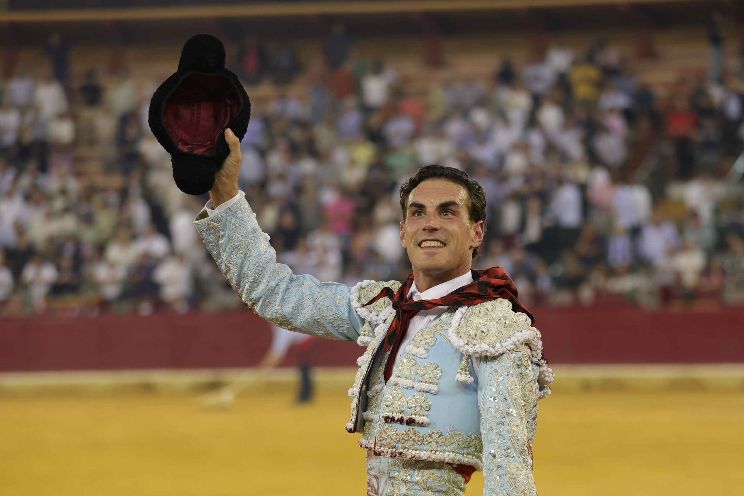 Fernando Adrián se lleva los trofeos y Borja Jiménez el toreo en una tarde desigual en Zaragoza