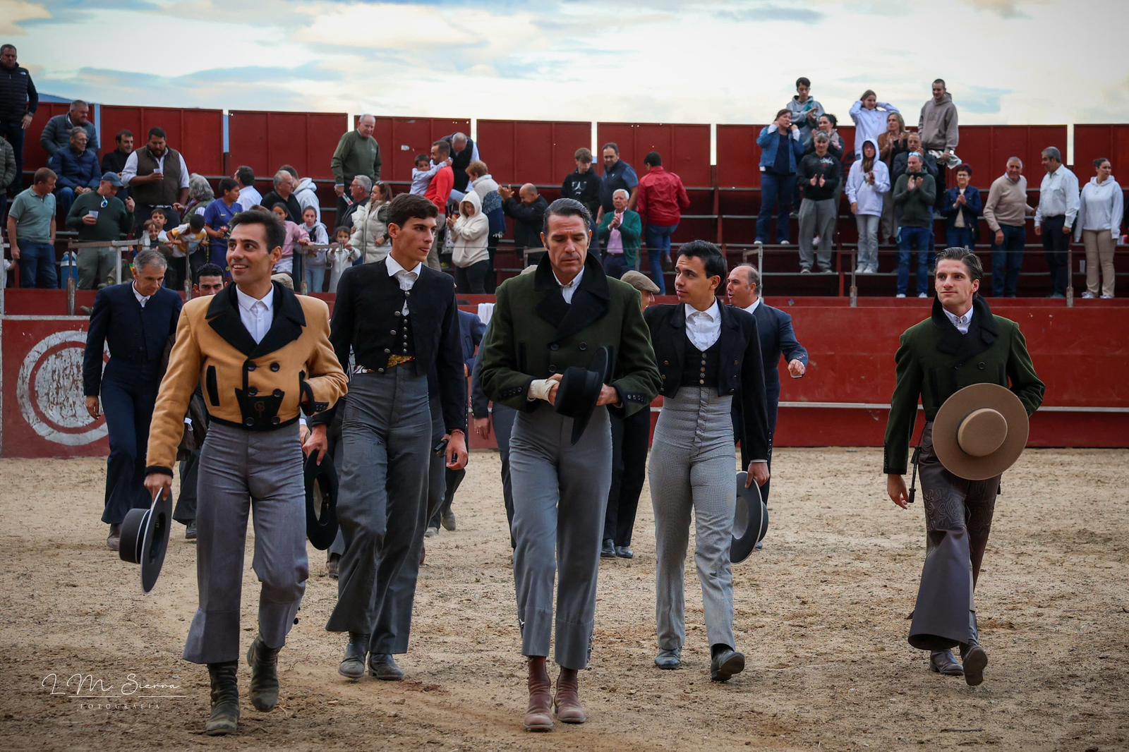 Castella, Jiménez y Garrido cierran una jornada de éxitos en los ruedos