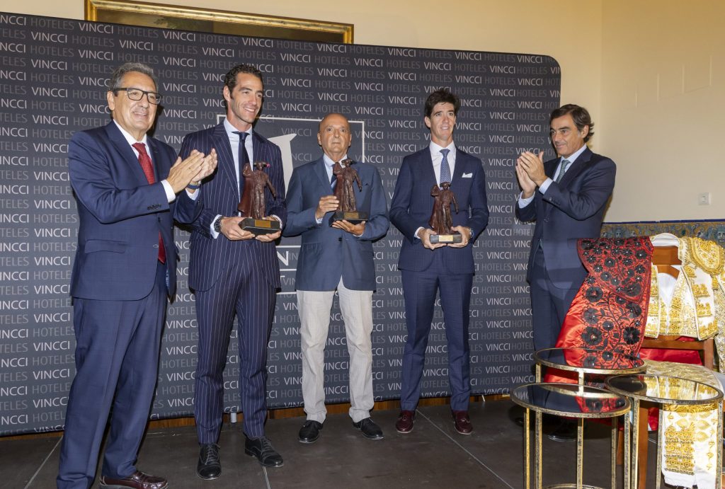 El Hotel Vincci La Rábida ha acogido la entrega del XXI Premio Taurino “Al Detalle para el Recuerdo”, un galardón que cada año distingue la actuación más destacada de la Feria de Abril de Sevilla