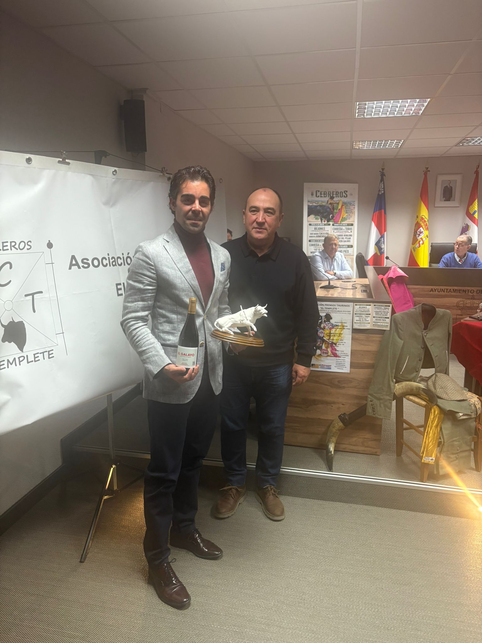 Miguel de Pablo repite en Cebreros y recibe por segundo año el premio a la mejor estocada de la Feria