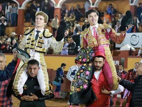 Borja Jiménez e Isaac Fonseca triunfan a hombros en la tercera corrida de Tlaxcala