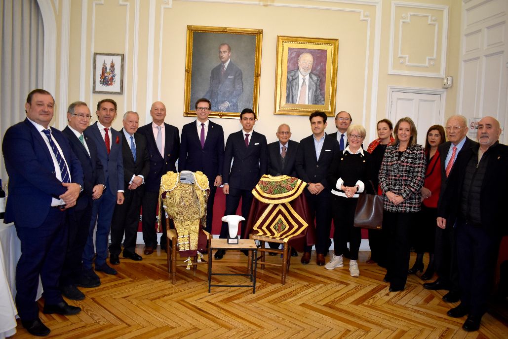 Entrega del XI Trofeo Vestido de Luces Rioja y Oro y Capote Rioja y Oro del Centro Riojano de Madrid