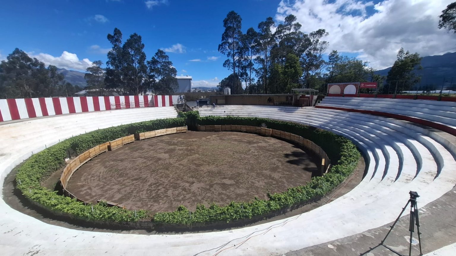 MACHACHI: EL TOREO SIGUE VIVO EN ECUADOR