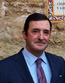 Grave percance del ganadero Julio de la Puerta al ser embestido por un toro en su finca