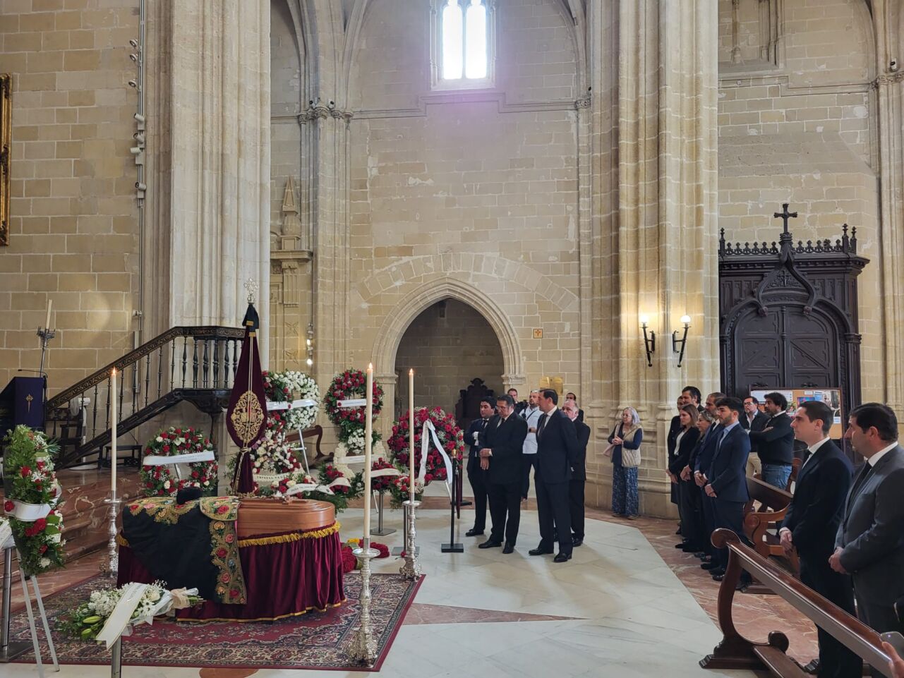 Jerez despide a Rafael de Paula entre lágrimas, devoción y promesa de memoria eterna