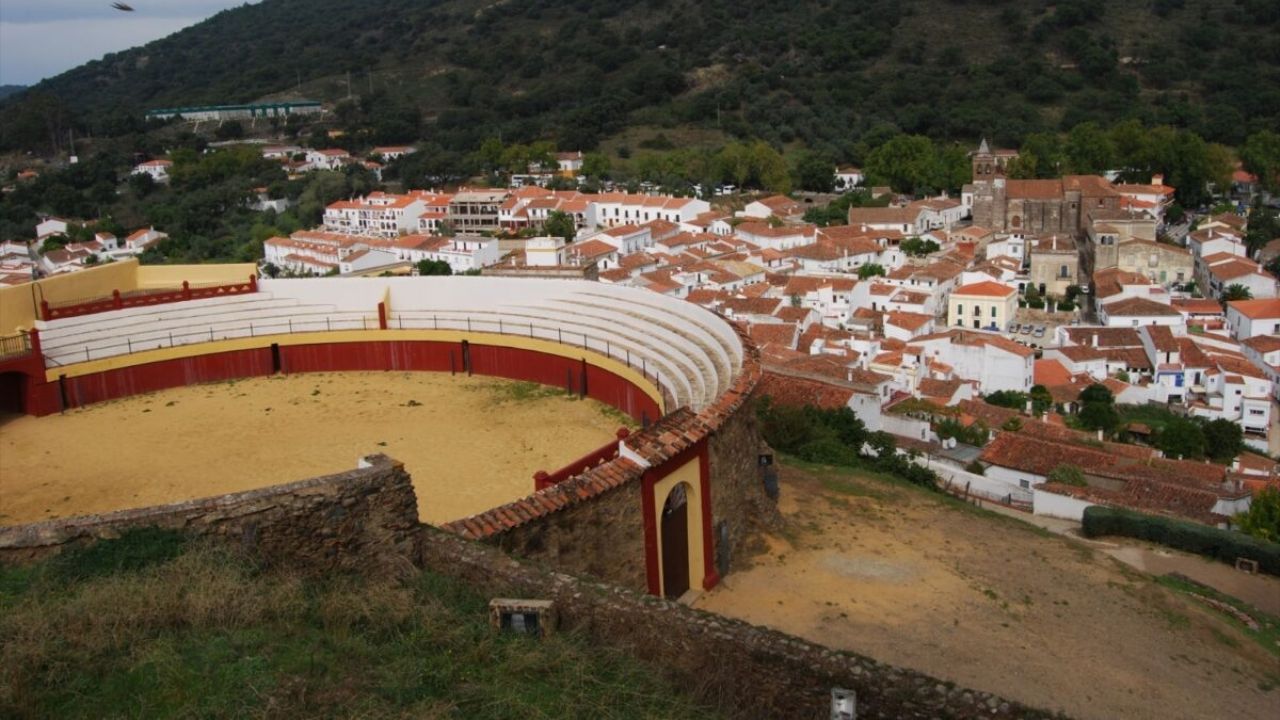 La deriva silenciosa de los pliegos en los pueblos