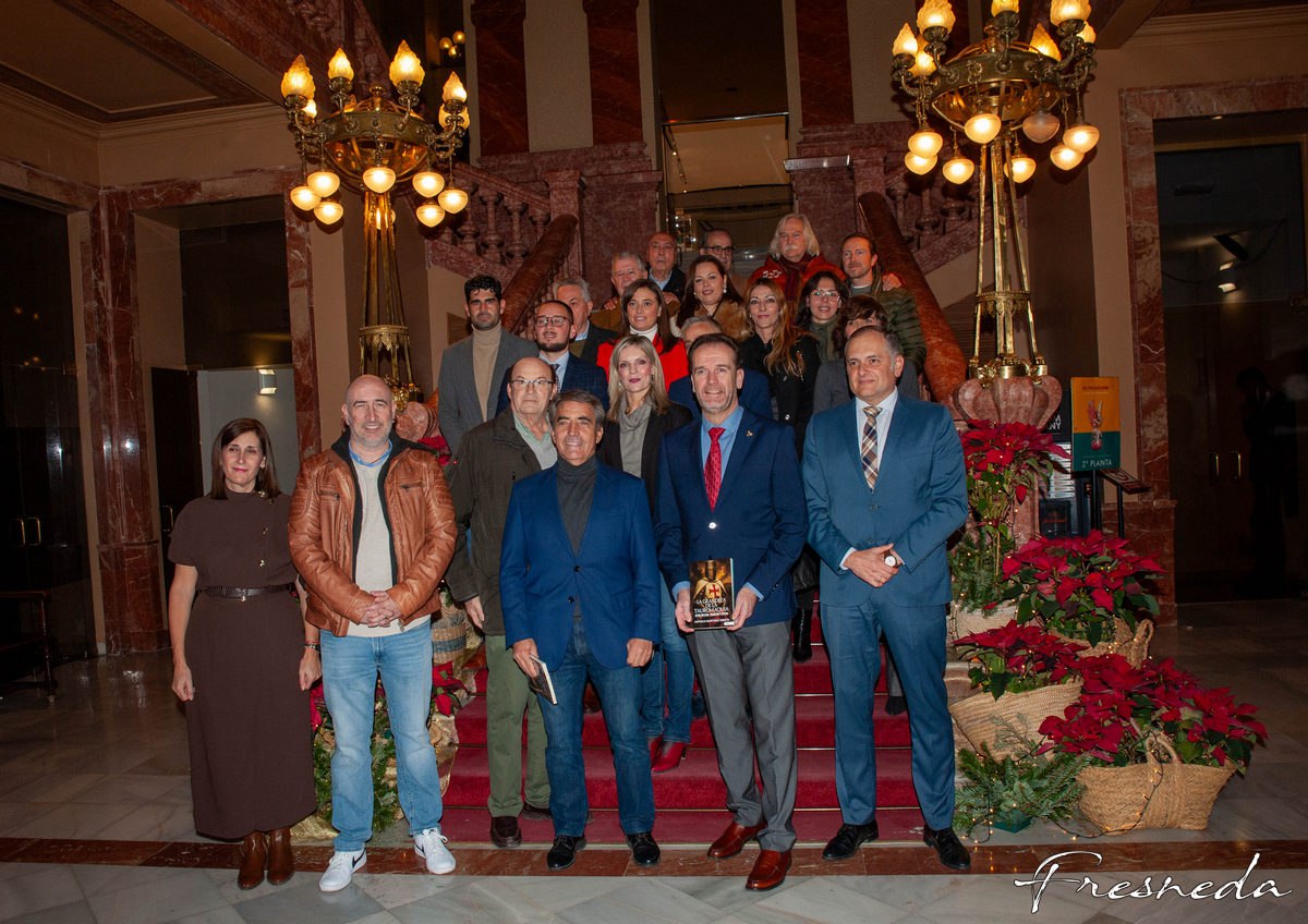 Presentación multitudinaria de La Grandeza y la Tauromaquia en Albacete, con lleno absoluto y ejemplares agotados
