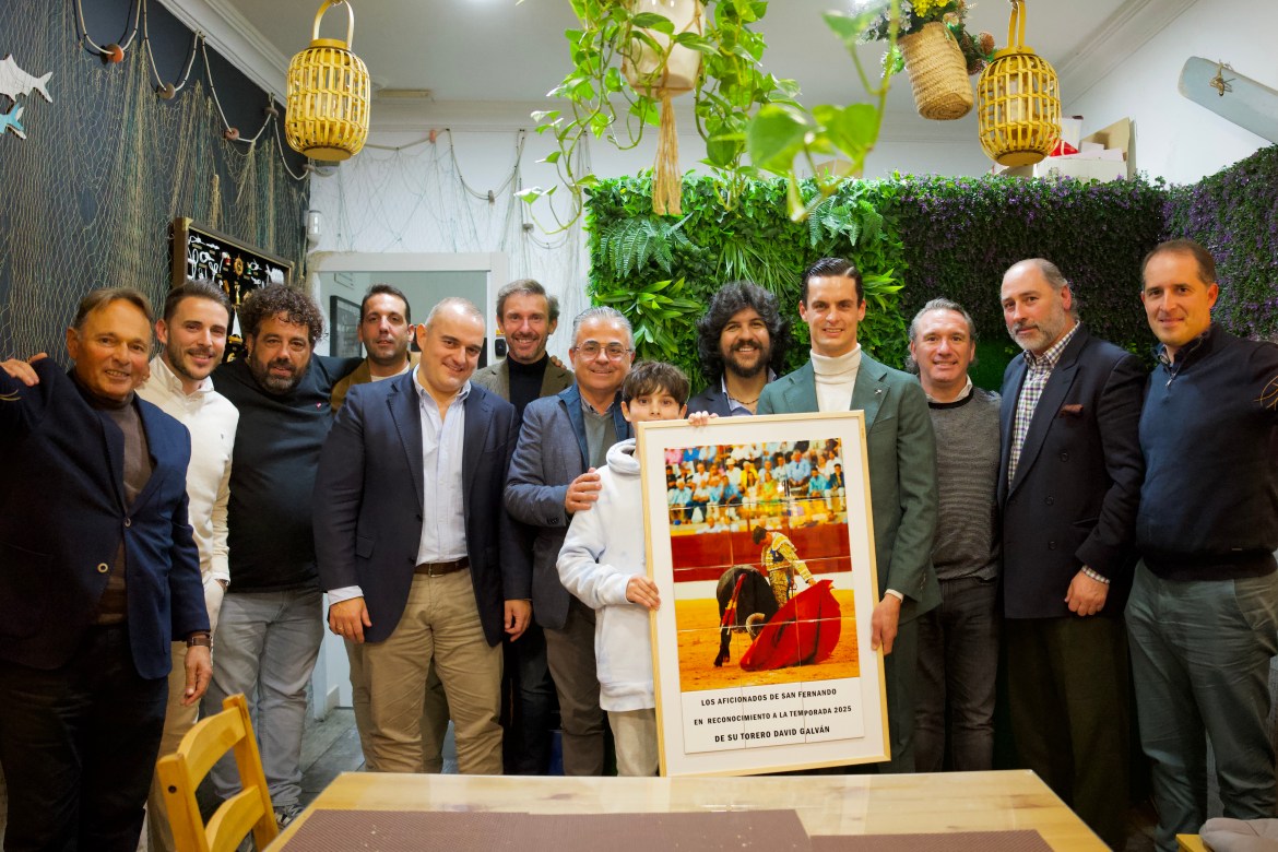 San Fernando homenajea a David Galván por su brillante temporada 2025
