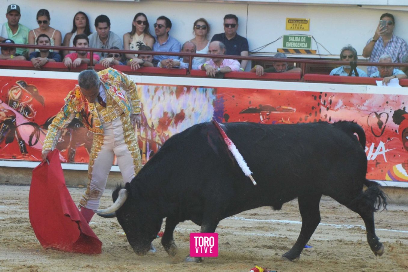 Luis Bolívar sostiene la Corrida Mixta Zapatista en la tercera de Cali