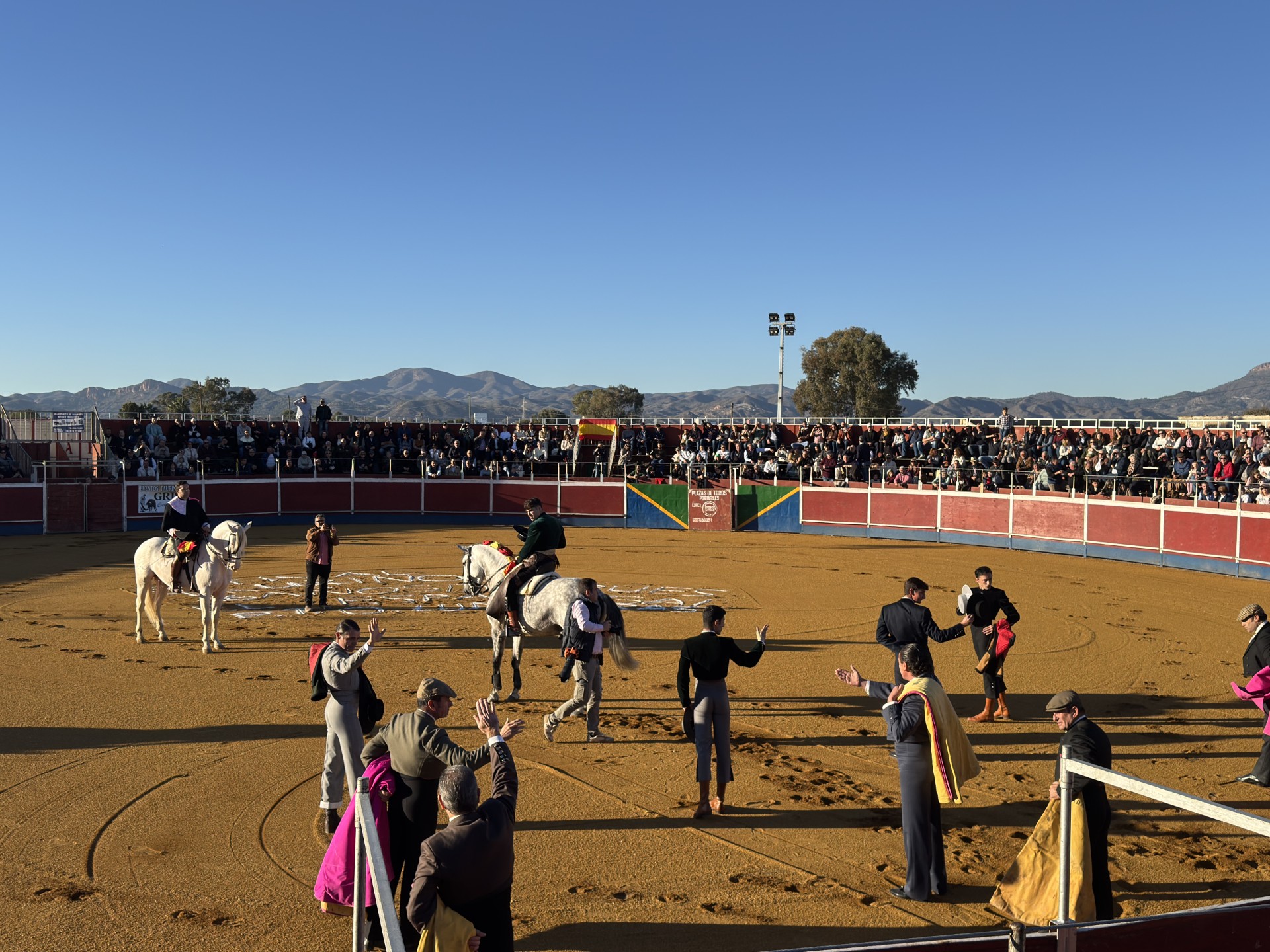Tarde triunfal en el regreso de los toros a El Esparragal