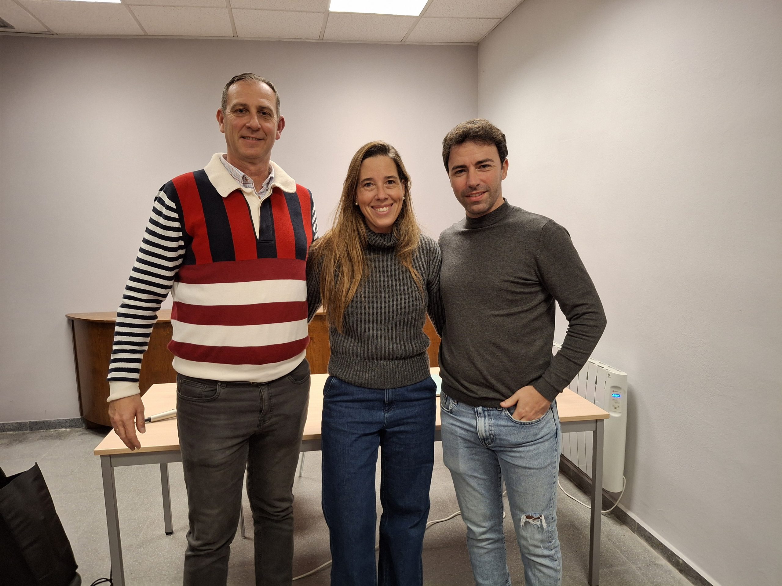 Mar de Nubes inaugura en Zaragoza su Curso de Aficionados con la Dra. Mª Pilar Valcarreres